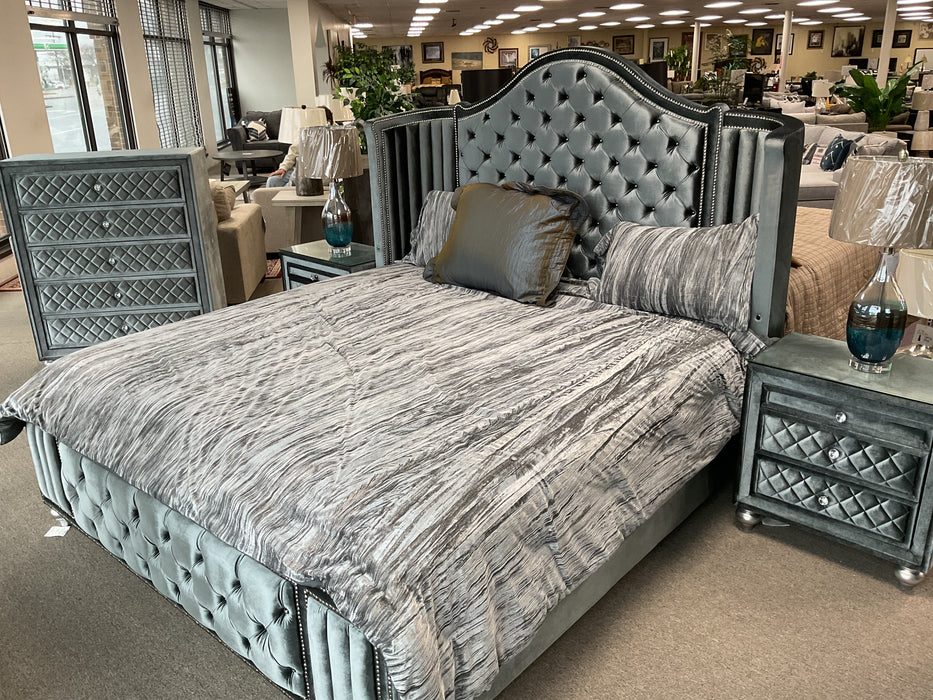 King Bedroom Set